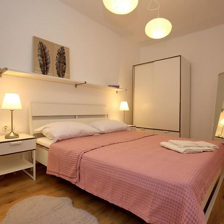 Apartments Ines Murter Ngoại thất bức ảnh