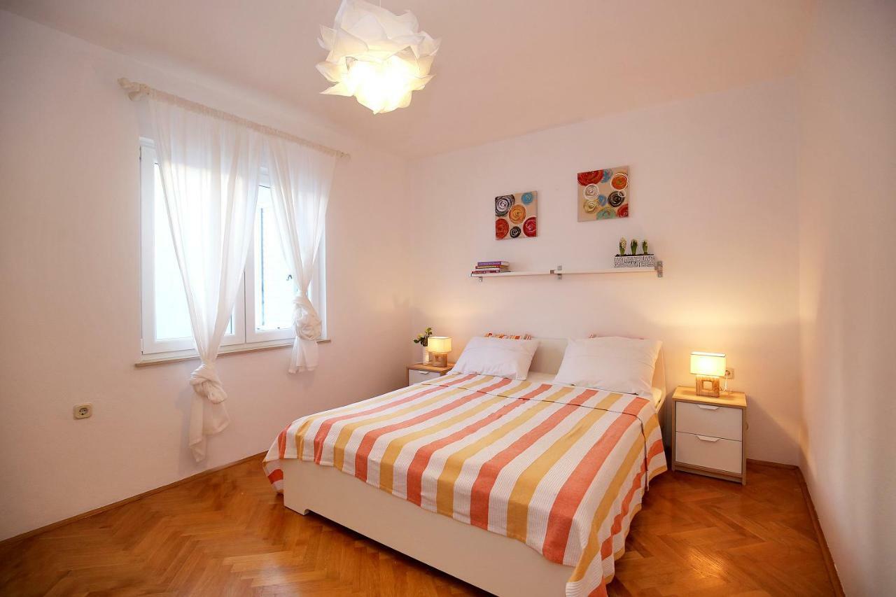 Apartments Ines Murter Ngoại thất bức ảnh