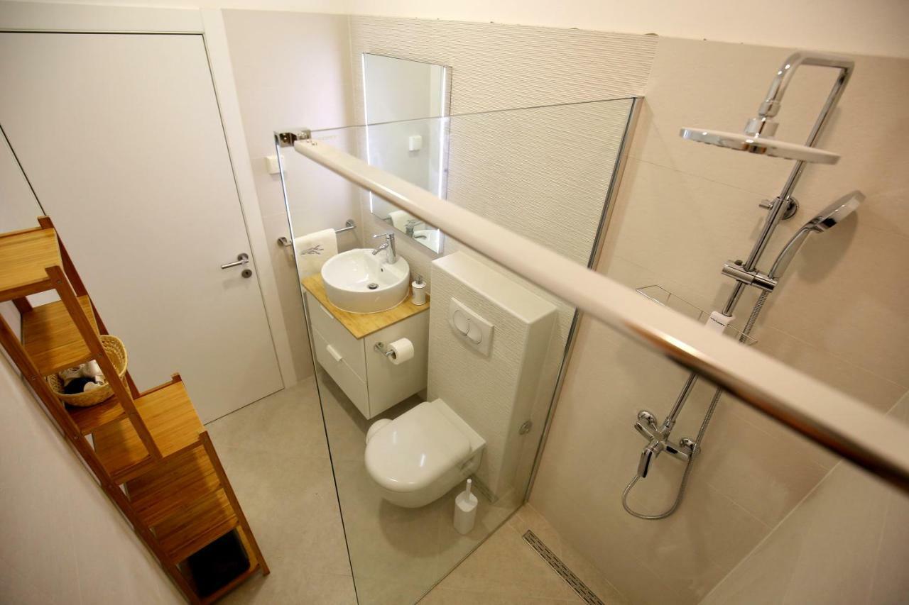 Apartments Ines Murter Ngoại thất bức ảnh