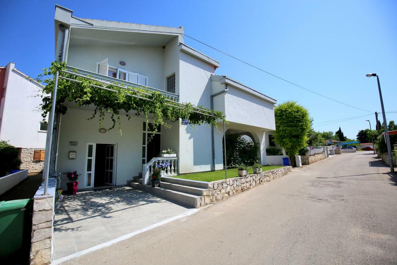 Apartments Ines Murter Ngoại thất bức ảnh