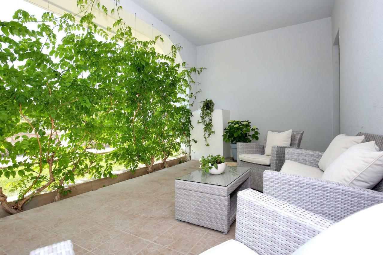 Apartments Ines Murter Ngoại thất bức ảnh