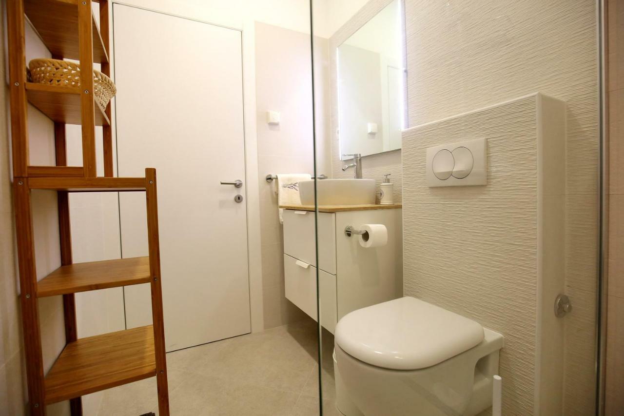 Apartments Ines Murter Ngoại thất bức ảnh