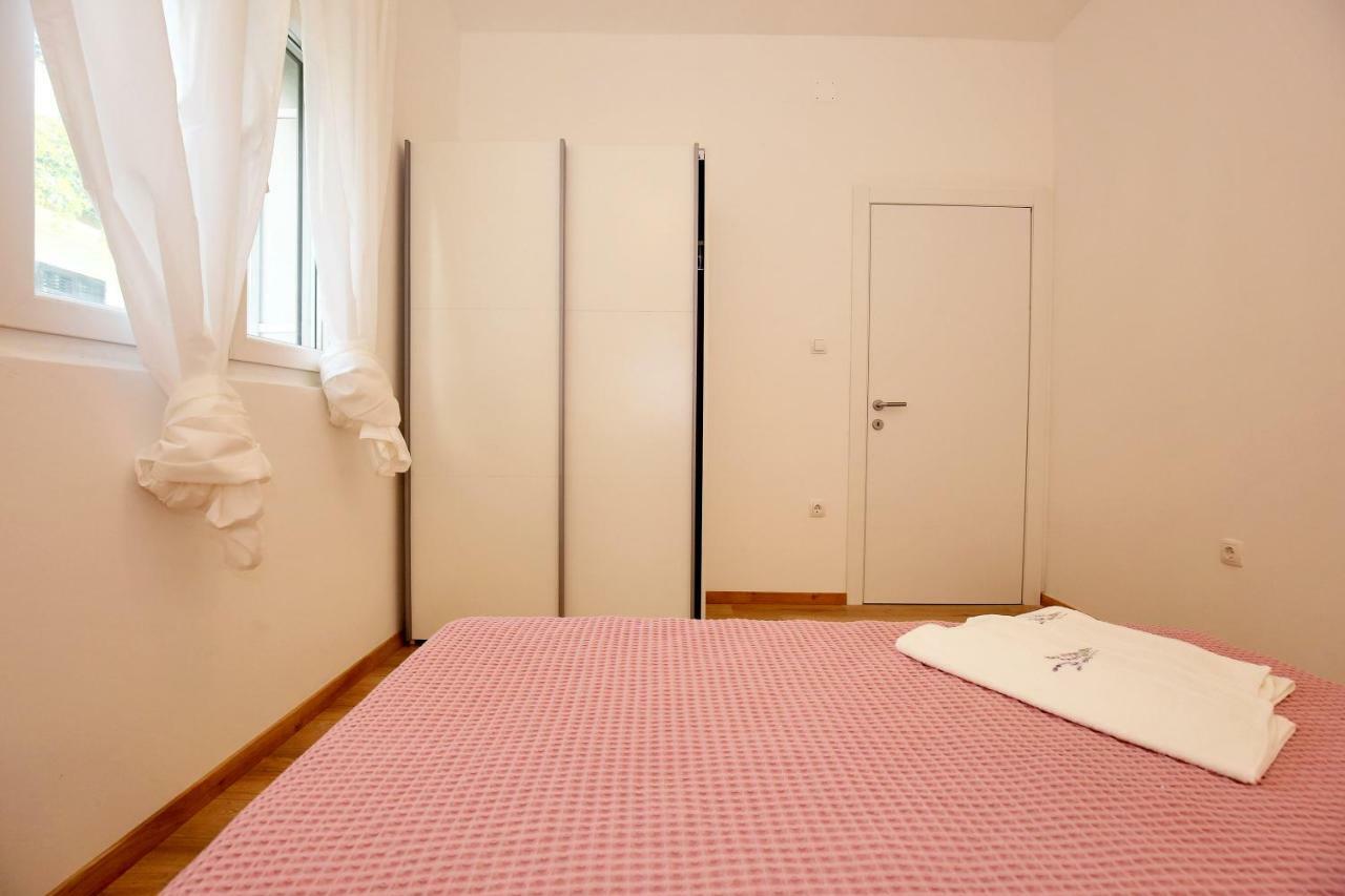 Apartments Ines Murter Ngoại thất bức ảnh