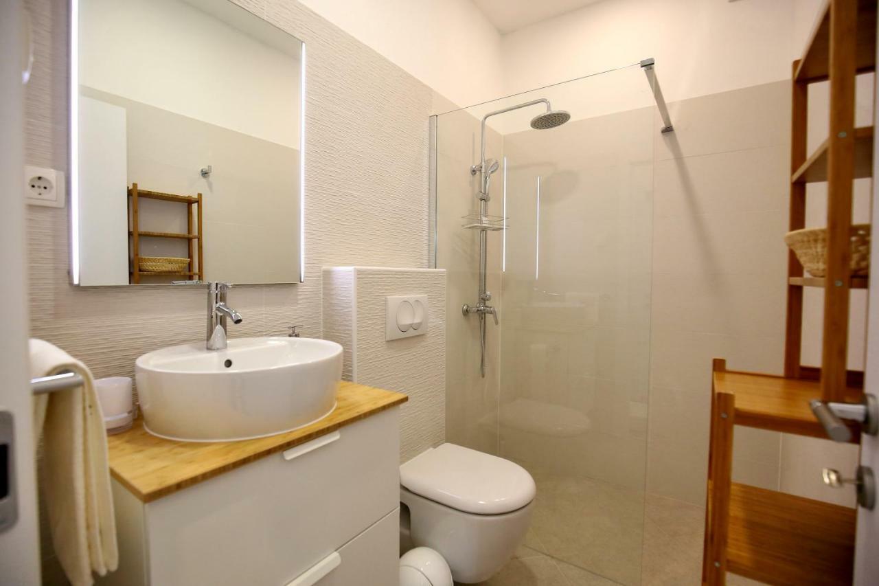 Apartments Ines Murter Ngoại thất bức ảnh