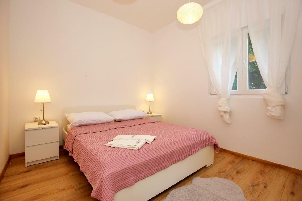 Apartments Ines Murter Ngoại thất bức ảnh